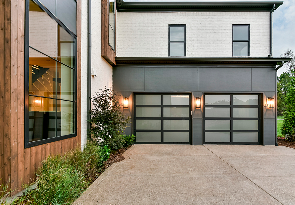 Avante residential garage doors